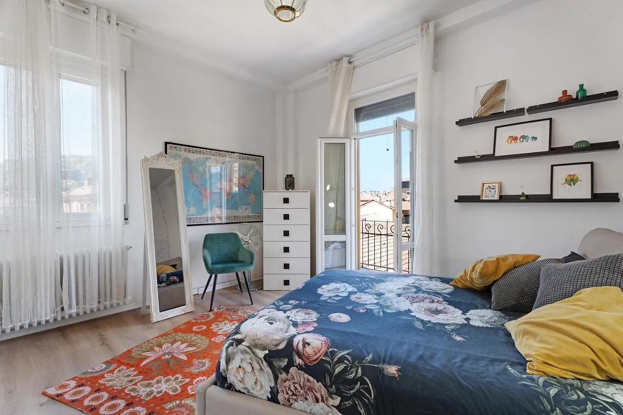 Casa Centro Laveno Mombello 0*, لافينو-مومبيلو إيطاليا