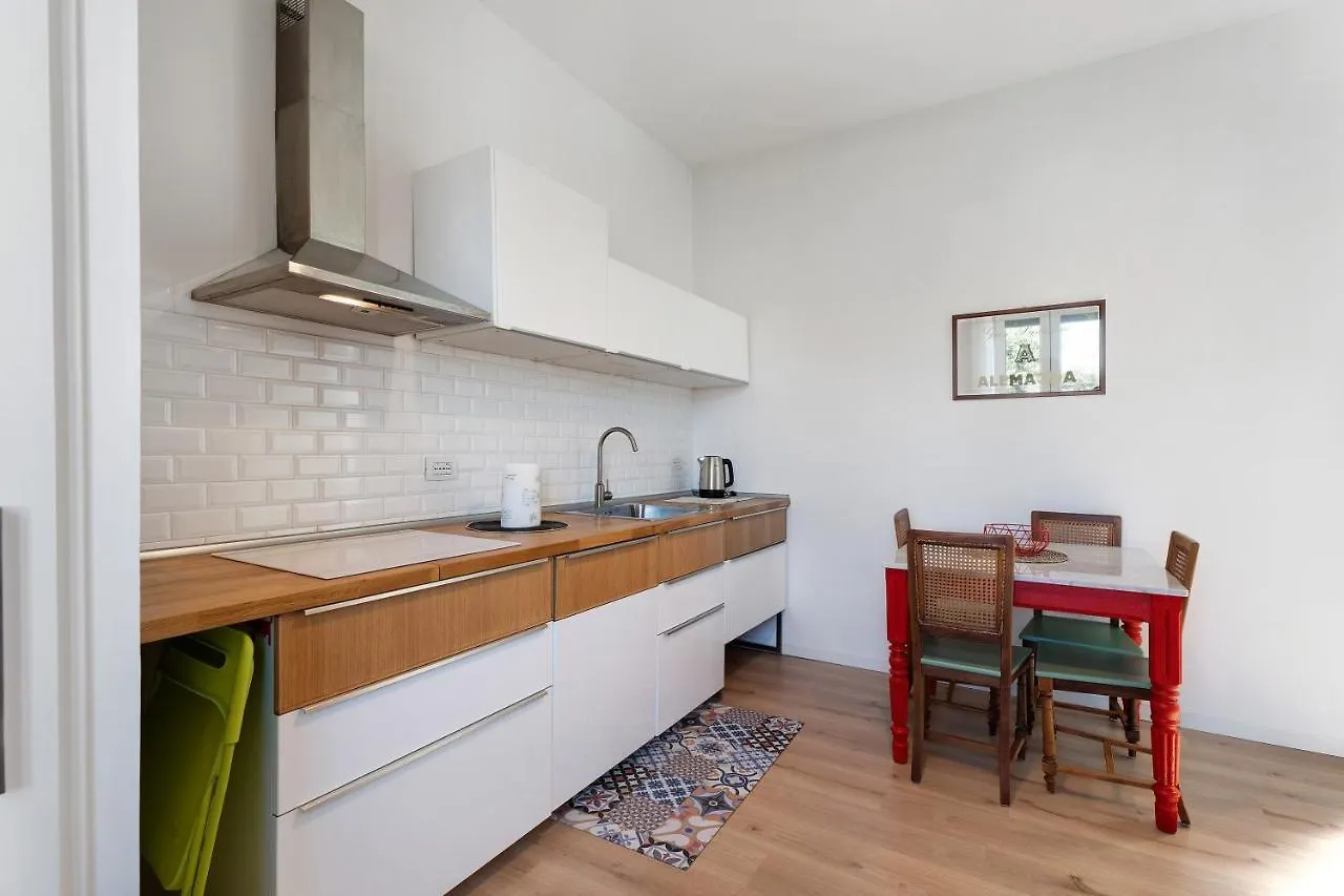 Casa Centro Laveno Mombello إيطاليا